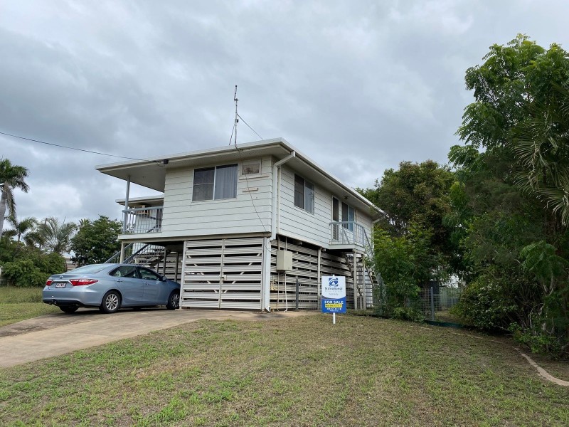 2 Beetson Street, Moranbah QLD 4744