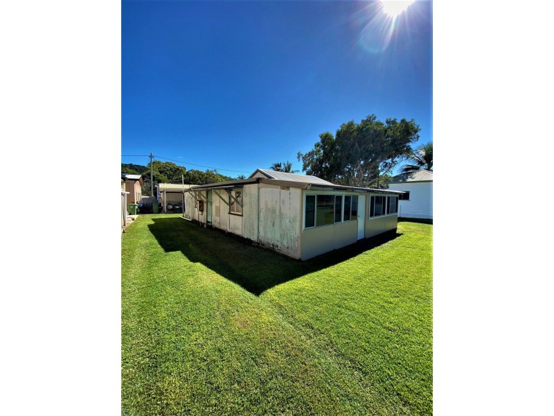 12 The Esplanade, Grasstree Beach QLD 4740