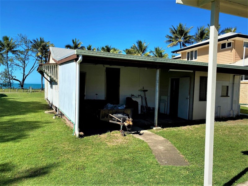 12 The Esplanade, Grasstree Beach QLD 4740