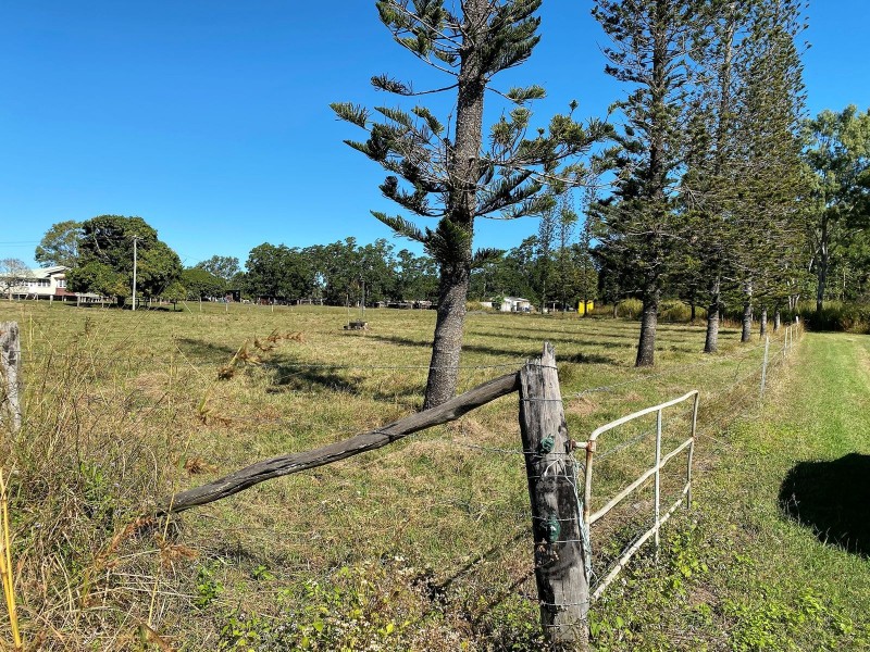 1687 Yakapari-Seaforth Road, Mount Jukes QLD 4740