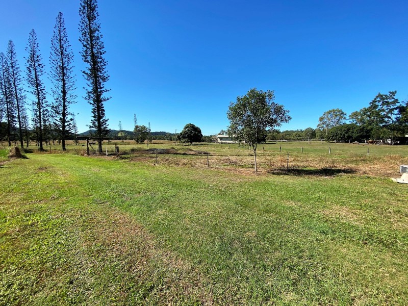 1687 Yakapari-Seaforth Road, Mount Jukes QLD 4740