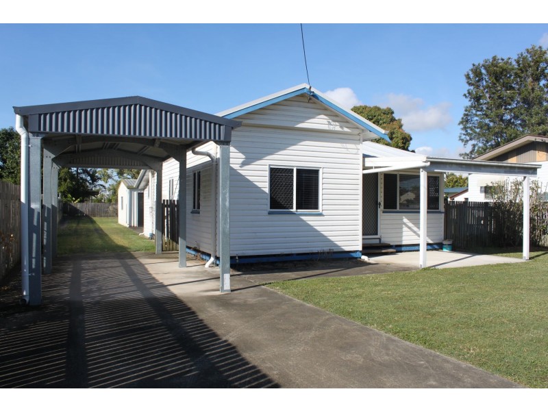 11 East Street, Sarina QLD 4737