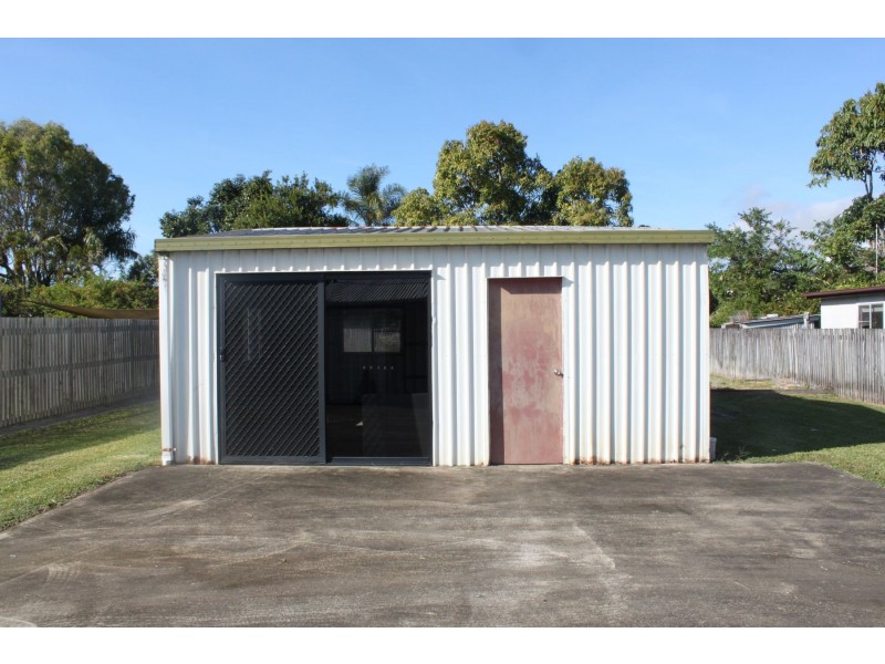 11 East Street, Sarina QLD 4737