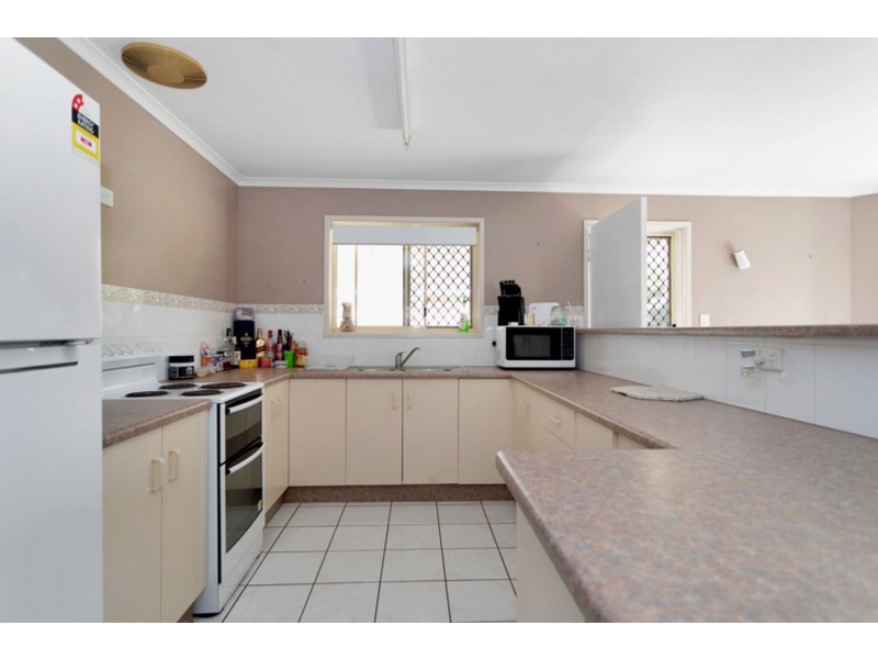 8 Peninsula Drive, Hay Point QLD 4740