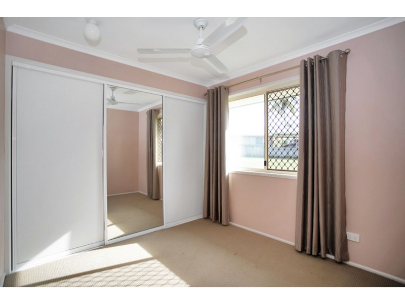 8 Peninsula Drive, Hay Point QLD 4740