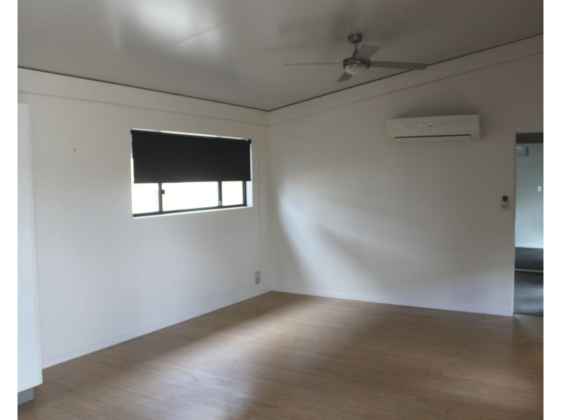 2/51 Kemmis Street, Nebo QLD 4742