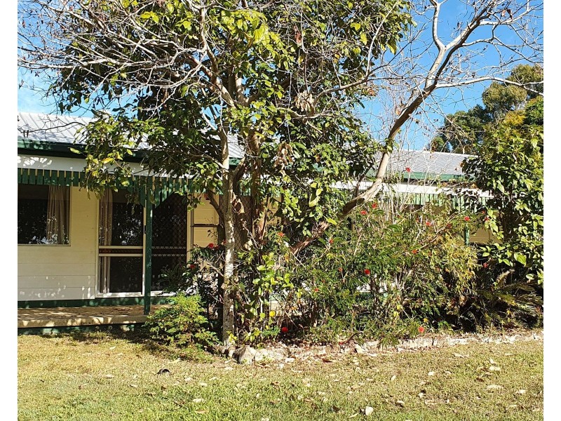 95 Ventons Road, Sarina QLD 4737