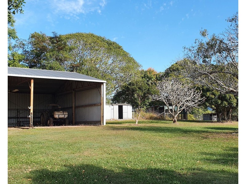 95 Ventons Road, Sarina QLD 4737