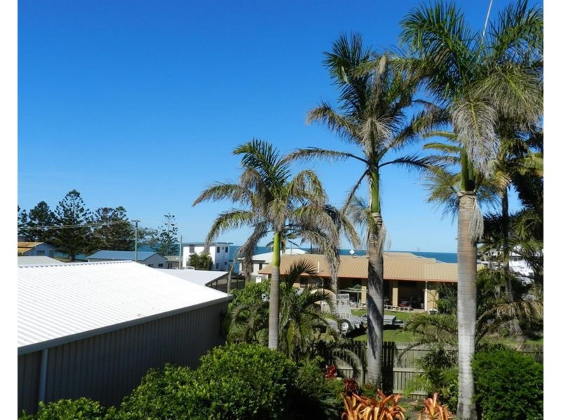 7 Cooper Avenue, Campwin Beach QLD 4737