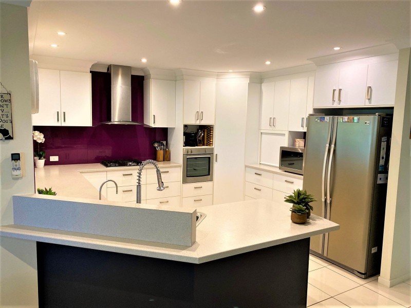 18 Brooksfield Drive, Sarina Beach QLD 4737