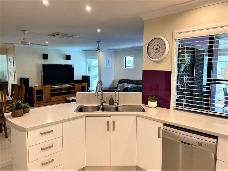 18 Brooksfield Drive, Sarina Beach QLD 4737