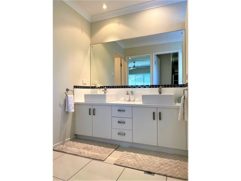 18 Brooksfield Drive, Sarina Beach QLD 4737