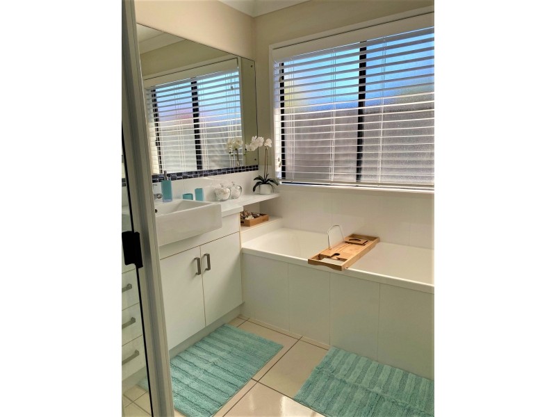 18 Brooksfield Drive, Sarina Beach QLD 4737