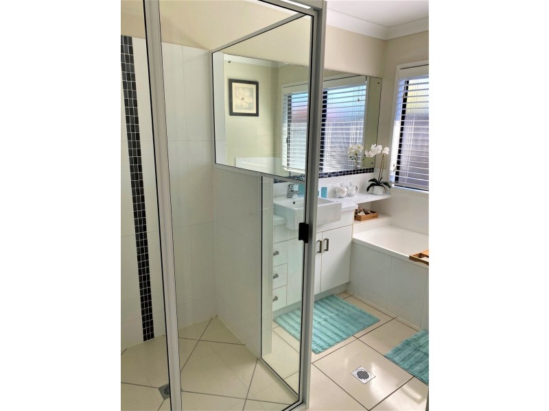 18 Brooksfield Drive, Sarina Beach QLD 4737