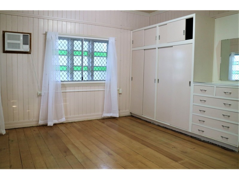 11 Tait Street, West Mackay QLD 4740