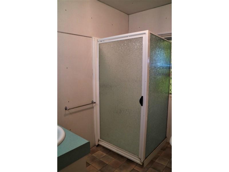 11 Tait Street, West Mackay QLD 4740