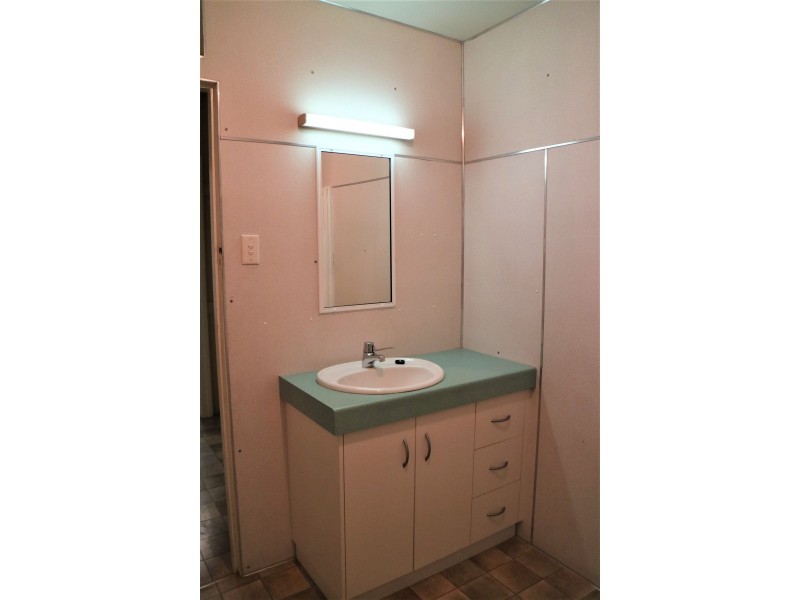 11 Tait Street, West Mackay QLD 4740