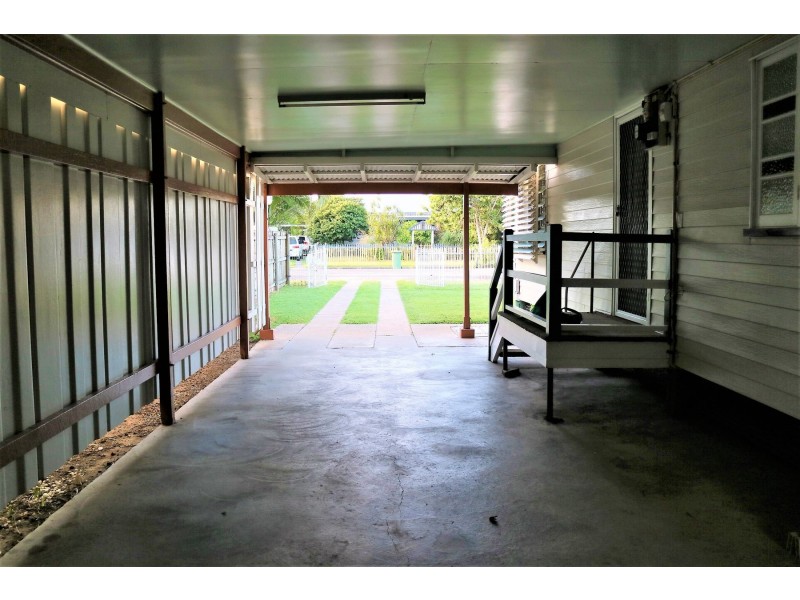 11 Tait Street, West Mackay QLD 4740