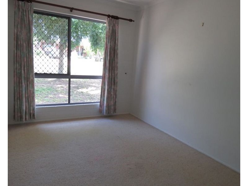 4 Morris Street, Campwin Beach QLD 4737
