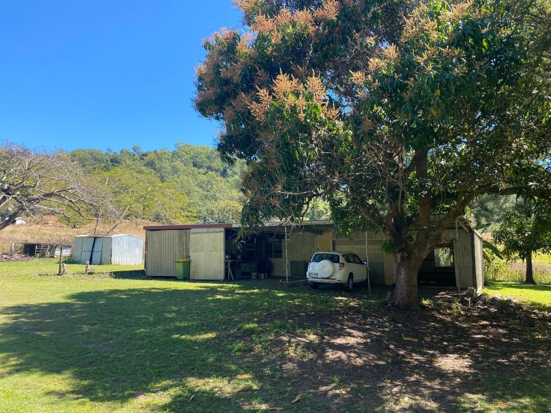 361 West Plane Creek Road, Sarina QLD 4737