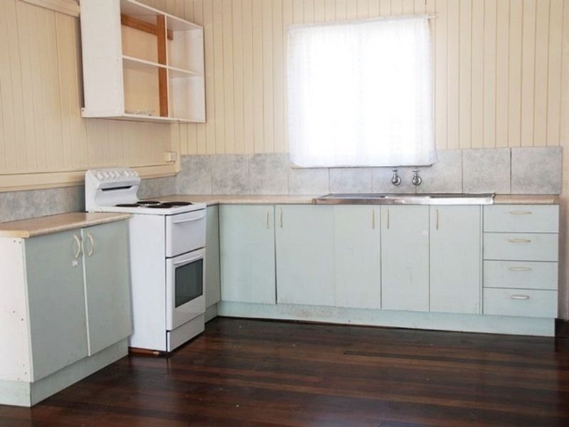 18 Phillips Street, Sarina QLD 4737