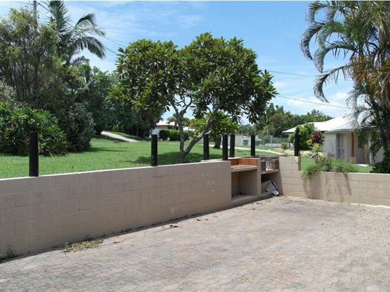 13 Hackett Court, Campwin Beach QLD 4737