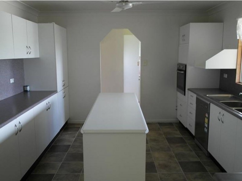 13 Hackett Court, Campwin Beach QLD 4737
