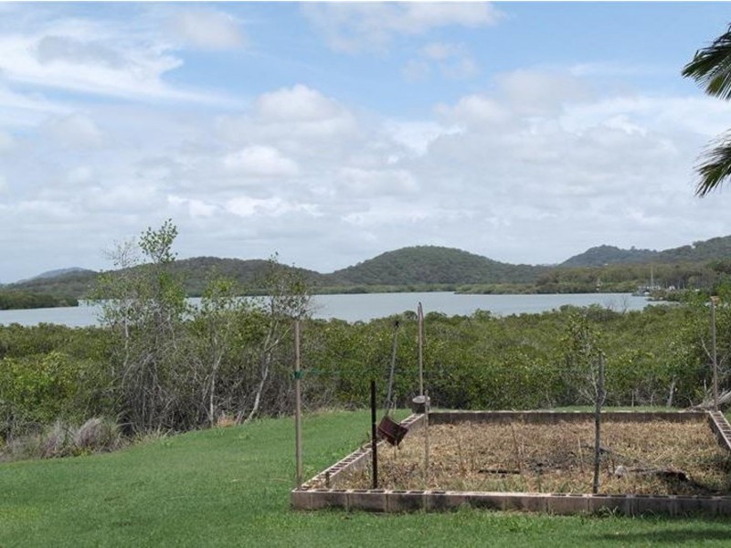 13 Hackett Court, Campwin Beach QLD 4737