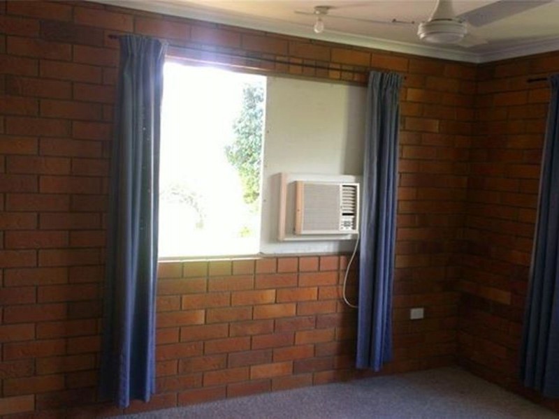 2/18 Freemont Avenue, Sarina QLD 4737