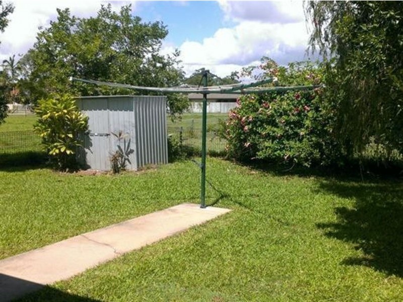 2/18 Freemont Avenue, Sarina QLD 4737