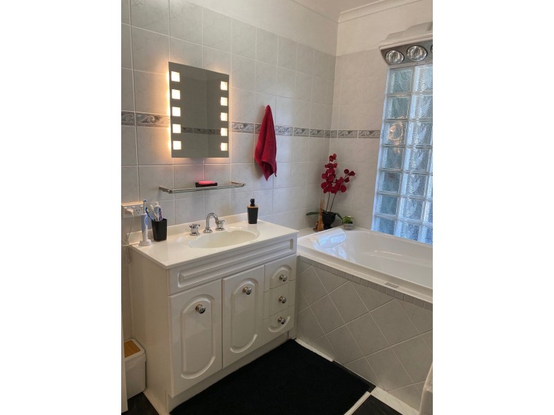 27 Gold Street, Grasstree Beach QLD 4740