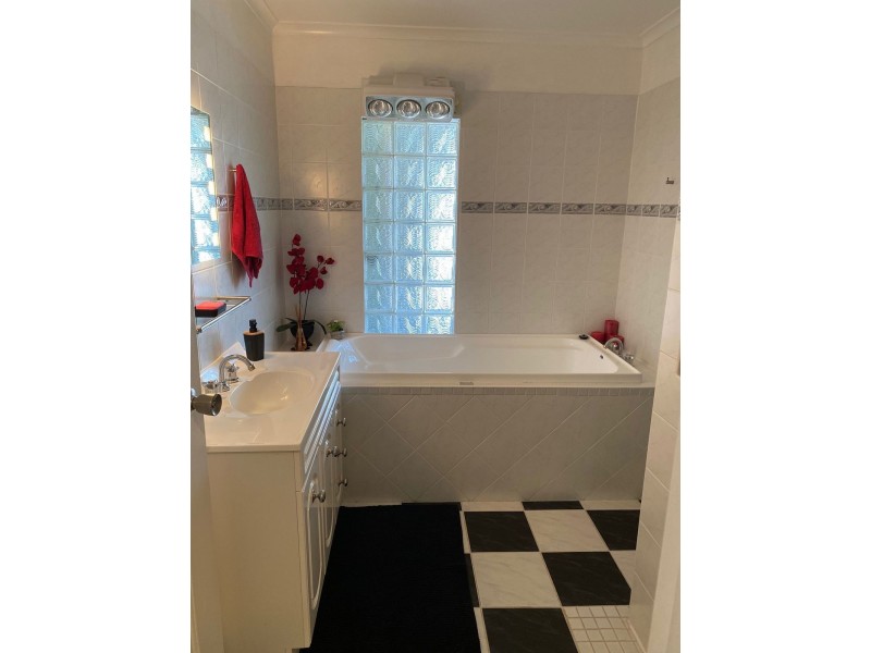 27 Gold Street, Grasstree Beach QLD 4740