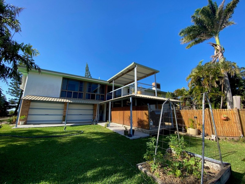 27 Gold Street, Grasstree Beach QLD 4740
