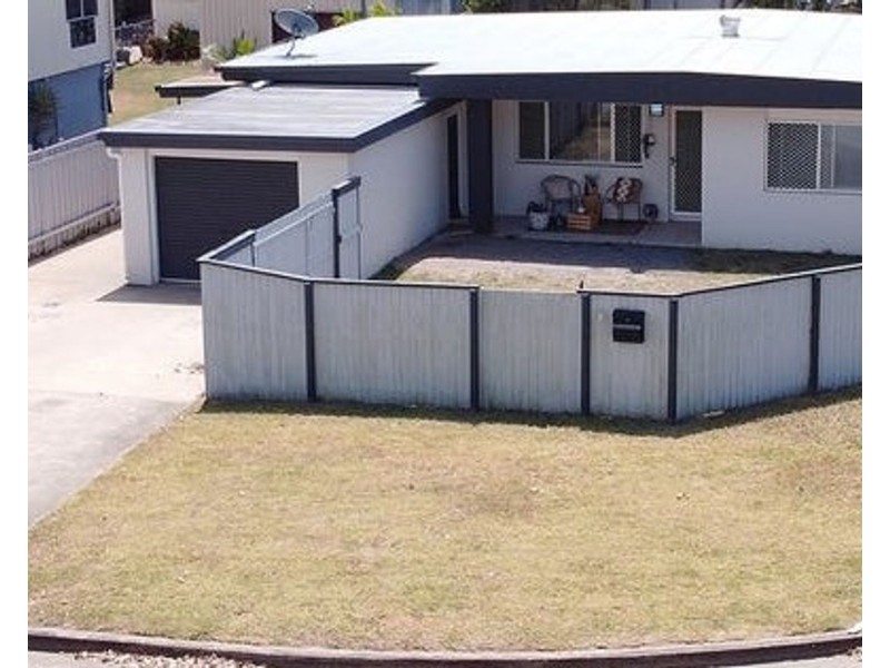 9 Brampton Avenue, Bucasia QLD 4750