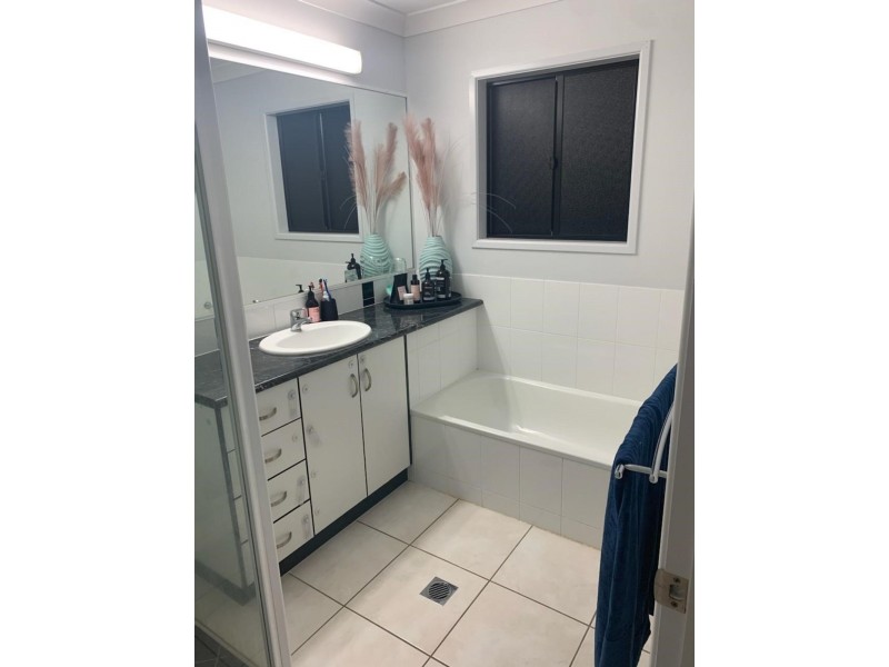 6 Ruddell Close, Marian QLD 4753