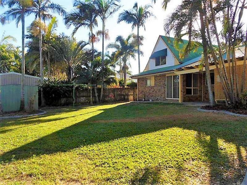 12 Nathan Court, Beaconsfield QLD 4740