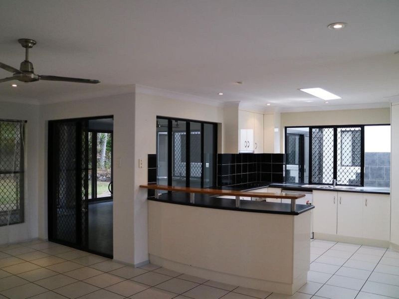 51 Cinnamon Drive, Glenella QLD 4740