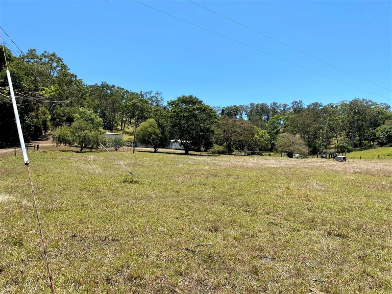 105 Garrett Road, Sarina QLD 4737