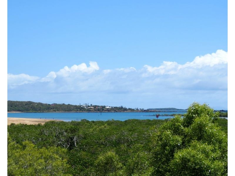 10 Morris Street, Campwin Beach QLD 4737