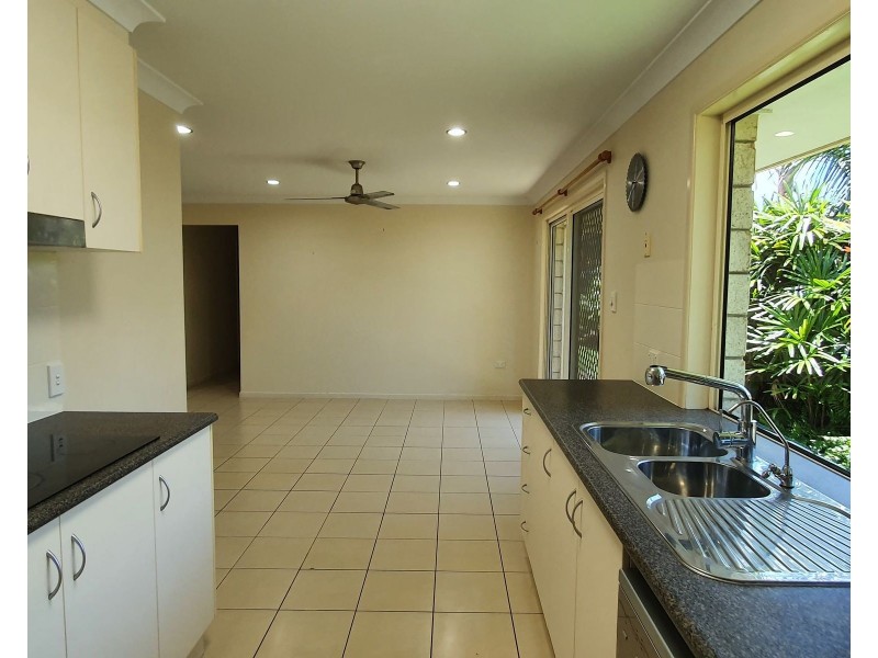 15 Swan Street, Armstrong Beach QLD 4737