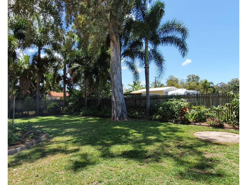 15 Swan Street, Armstrong Beach QLD 4737