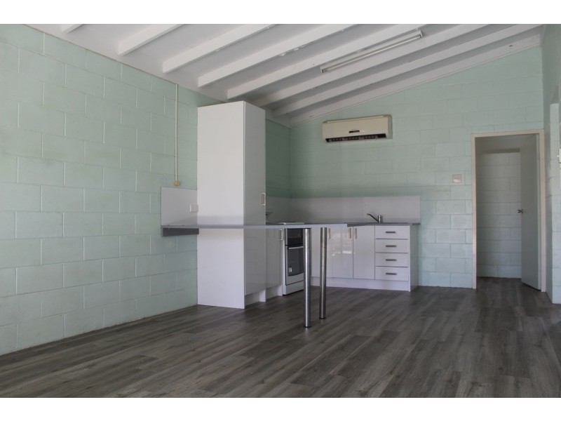 4/47 Owen Jenkins Drive, Sarina Beach QLD 4737