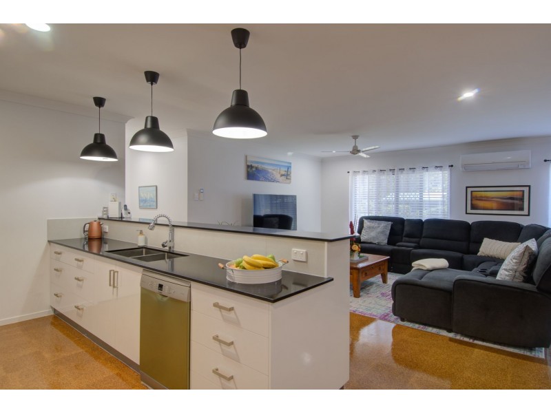 5 Rosemarie Court, Armstrong Beach QLD 4737