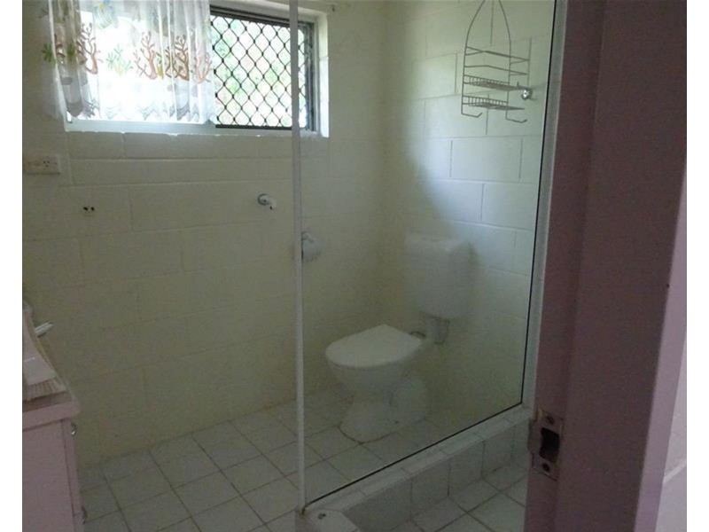 2/77 Windsor Drive, Hay Point QLD 4740