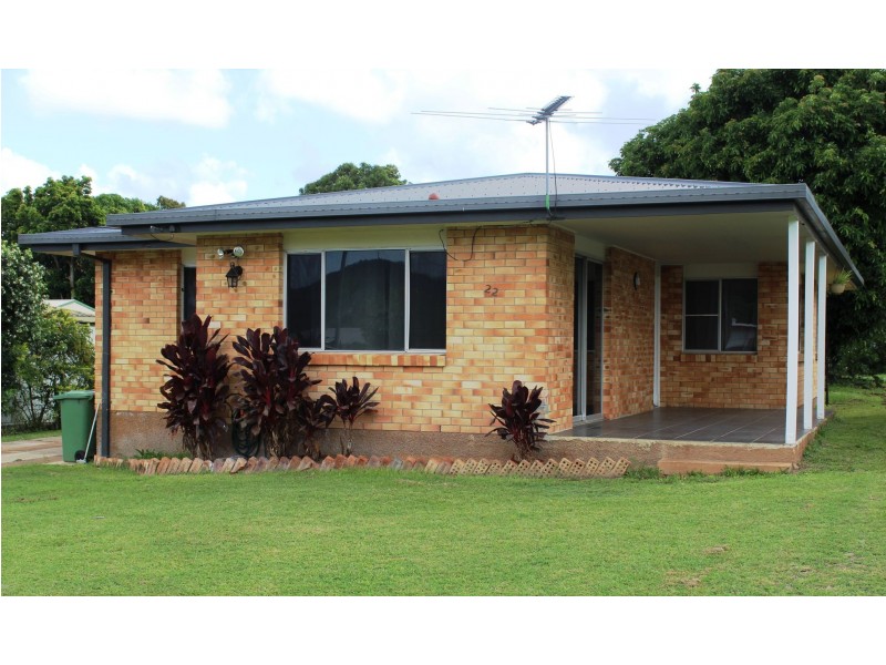 22 Holmes Avenue, Sarina QLD 4737