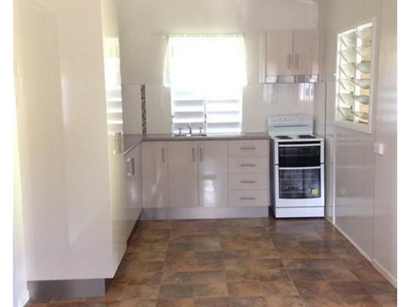 12 Langdon Street, Sarina QLD 4737