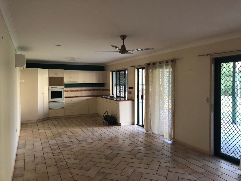 37 Johnson Avenue, Seaforth QLD 4741
