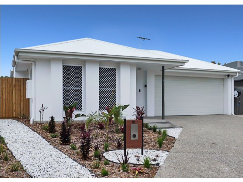 16 Helmsman Drive, Bucasia QLD 4750