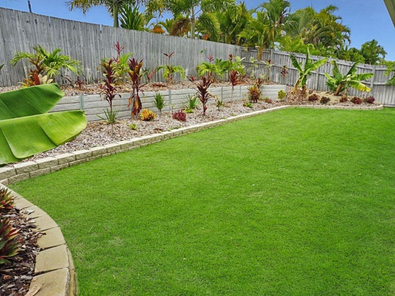 16 Helmsman Drive, Bucasia QLD 4750