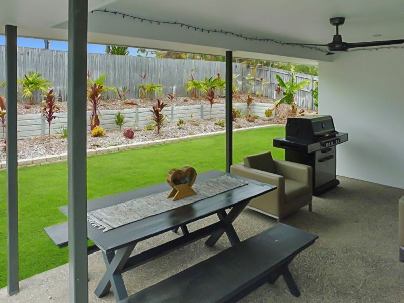 16 Helmsman Drive, Bucasia QLD 4750